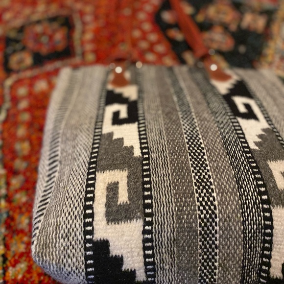 Handwoven black and white wool Greek Key wave Aztec Pattern Purse leather straps - Picture 5 of 10